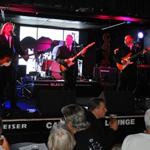 cavern live lounge