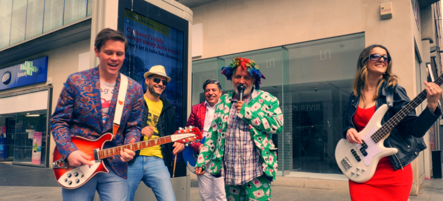 Busker Pete with Los Amigos
