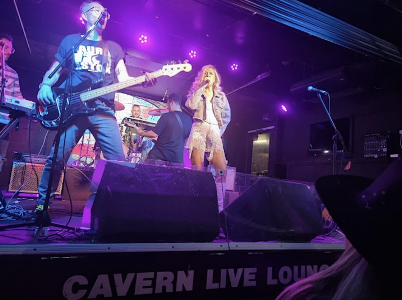 Back At The Cavern with Laura Aston & The LA Band - Cavern Club